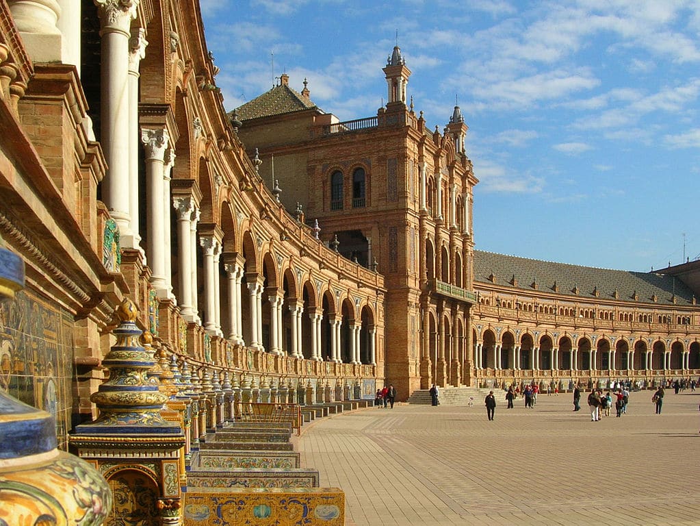 Lire la suite à propos de l’article Place d’Espagne à Séville : Monumentale Plaza de Espana [Sur]