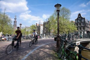 Venir à Amsterdam depuis Nantes ou Rennes : Avion, train, bus ou voiture