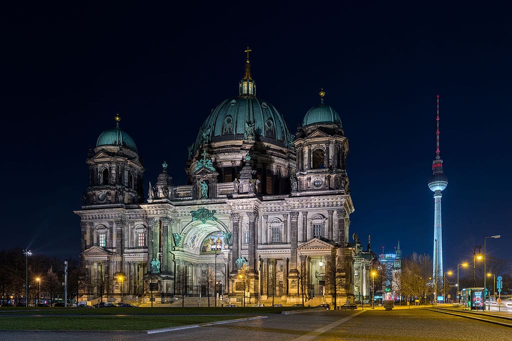 Lire la suite à propos de l’article Berliner Dom, cathédrale de Berlin : « Saint Pierre » sur Spree [Mitte]