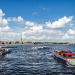 Quais de la Neva à Saint Petersbourg en Russie