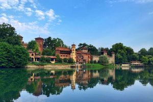 Borgo medievale à Turin, forteresse medievale du Piémont [San Salvario]