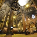 Cathédrale de Barcelone, son cloître et ses oies en mémoire de St Eulalie [Gotico]