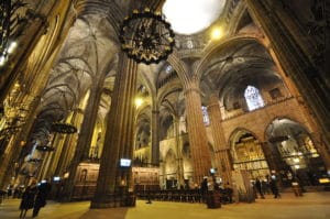 Cathédrale de Barcelone, son cloître et ses oies en mémoire de St Eulalie [Gotico]