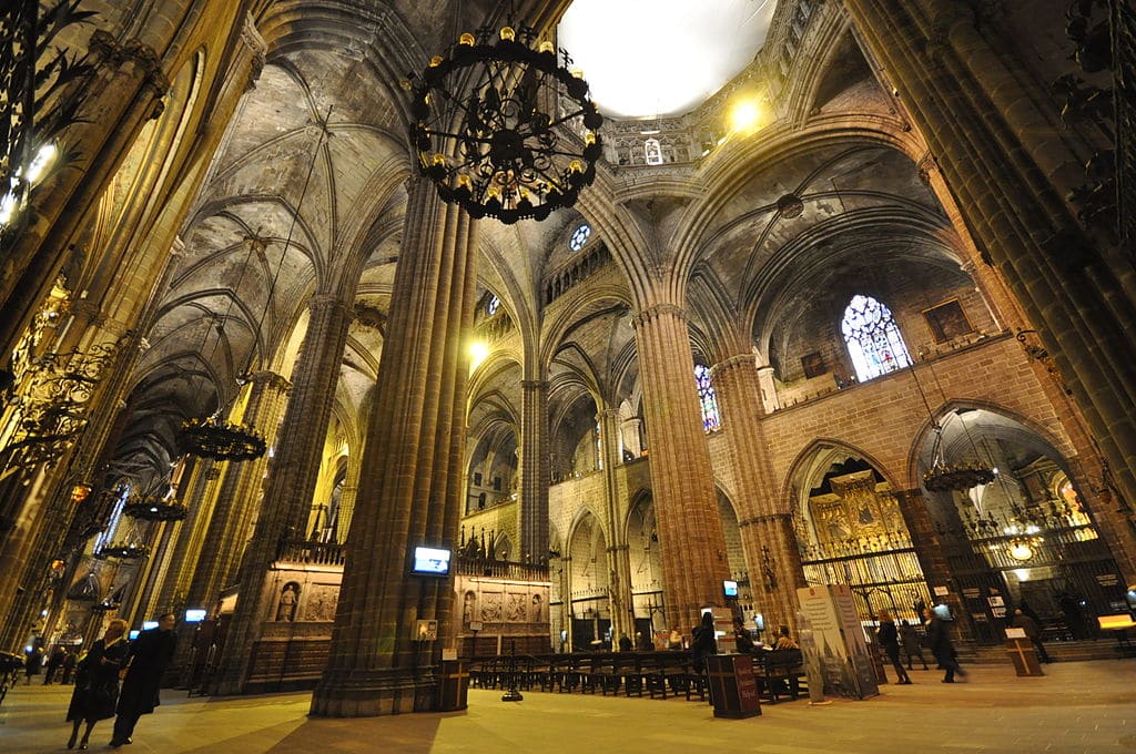 Lire la suite à propos de l’article Cathédrale de Barcelone, son cloître et ses oies en mémoire de St Eulalie [Gotico]
