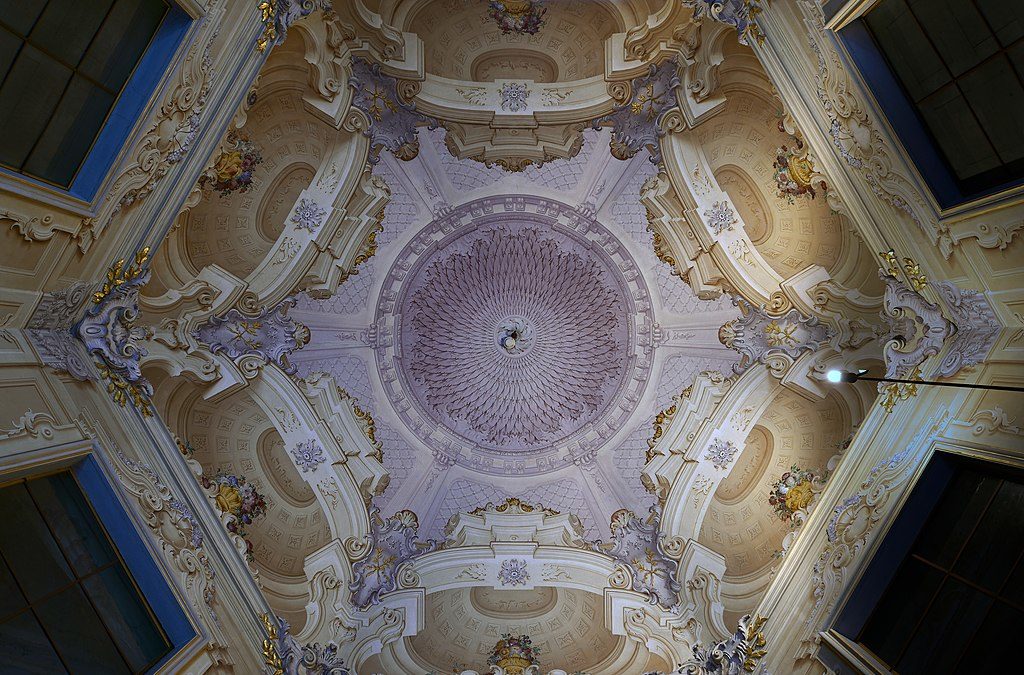 Plafond de la pièce hexagone du Pavillon de chasse de Stupinigi près de Turin - Photo de Paris Orlando