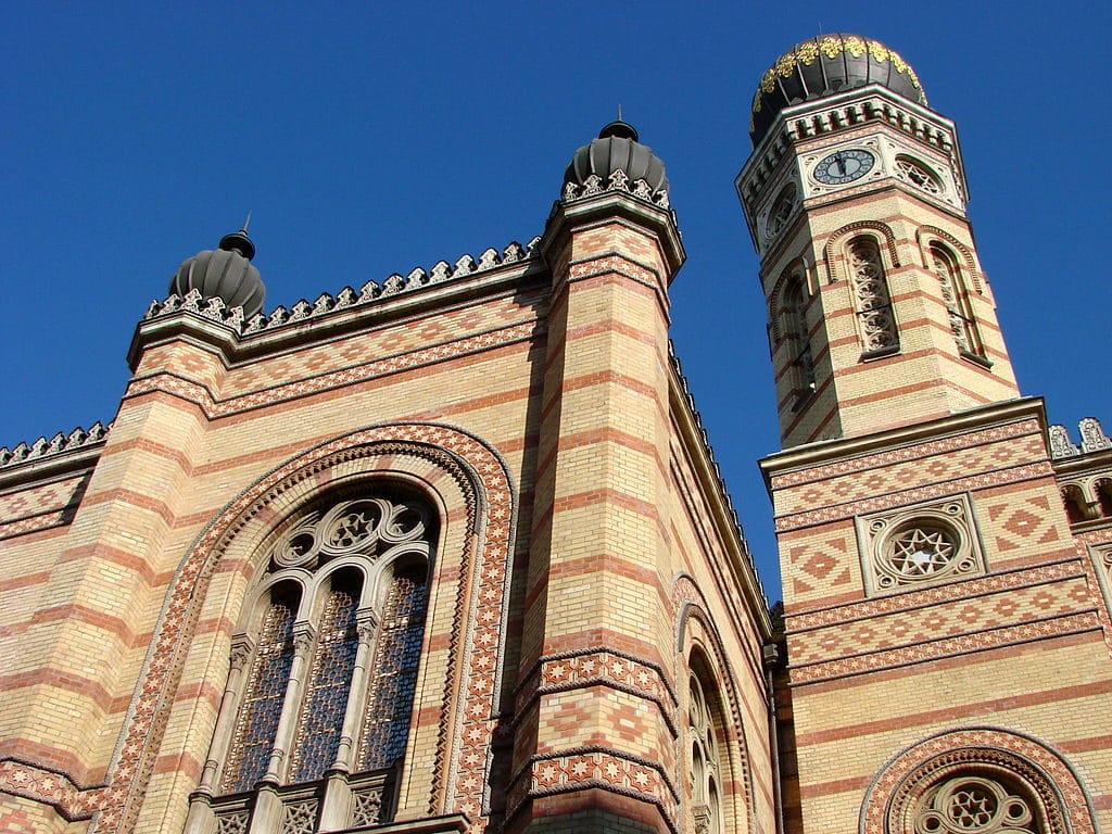 Façade de la Grande Synagogue de Budapest.