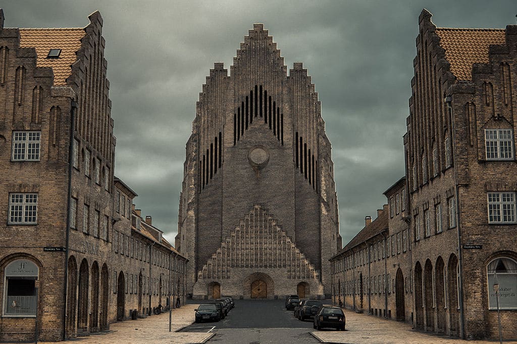 You are currently viewing Eglise Grundtvig à Copenhague : L’insolite monstre de briques