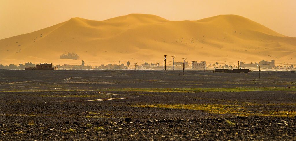 Lire la suite à propos de l’article Merzouga, dunes de sable et désert du Sahara au Maroc