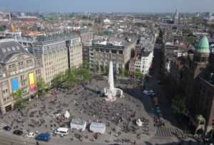 Place du Dam, la principale place d’Amsterdam [Vieille Ville]