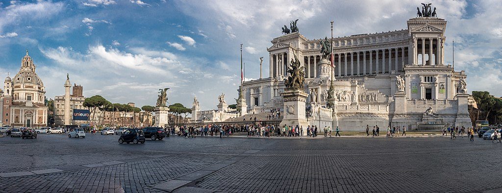 Piazza Venezia et le monument à la patrie à Rome - Photo de Fitzws