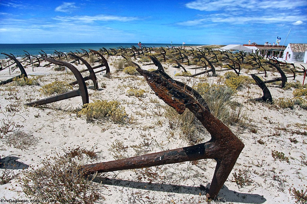 L'insolite cimetière d'ancres de Praia do Barril près de Tavira - Photo de Vitor Oliveira