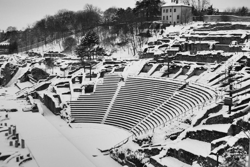 You are currently viewing Théâtre gallo-romain de Fourvière à Lyon : Incontournable !