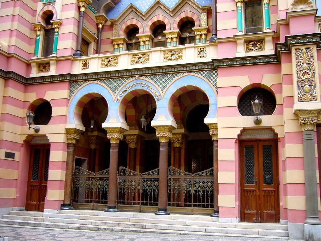 Lire la suite à propos de l’article 6 synagogues de Prague : Des plus belles à la plus kitsch [Josefov]