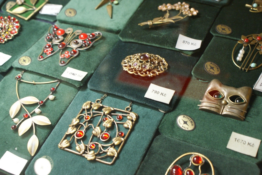 Lire la suite à propos de l’article Boutique de bijoux artisanaux Obecní dům à Prague