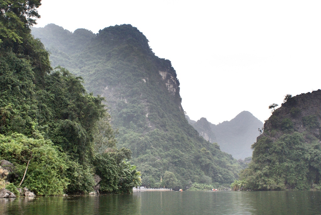 Lire la suite à propos de l’article Trang An, la baie d’Halong terrestre près de Ninh Binh au Vietnam