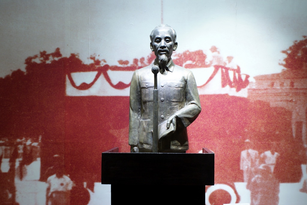 Lire la suite à propos de l’article Musée de la révolution communiste d’Hanoi : Propagande « vintage » [Vieux Hanoi]