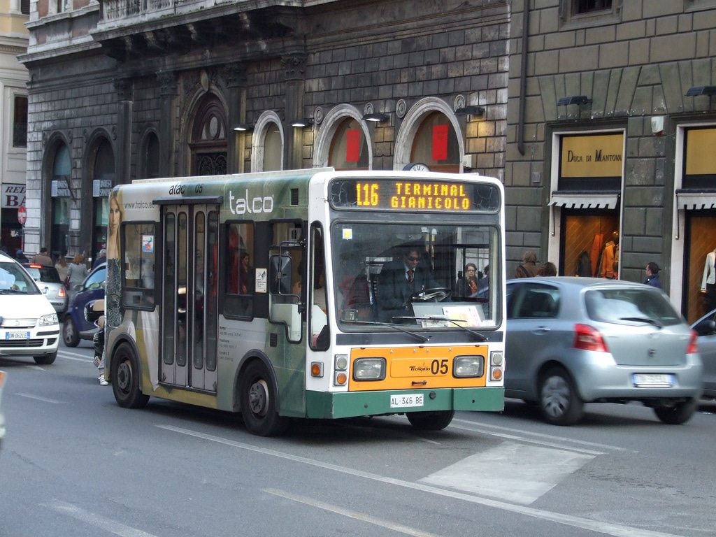 You are currently viewing Transport en commun à Rome : Metro, bus, tramway et tarifs