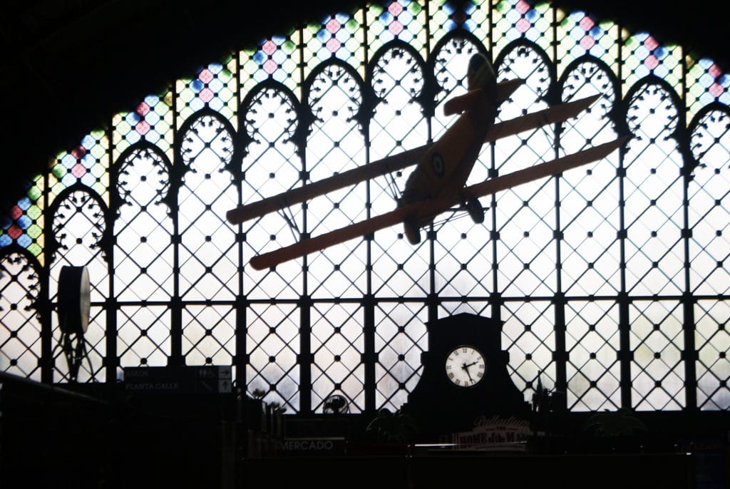  Venir en avion dans la gare de Séville. Ce n'est pas impossible. 