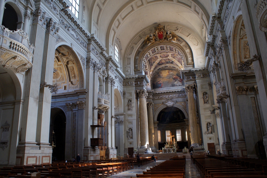 Monumentale cathédrale San Pietro à Bologne