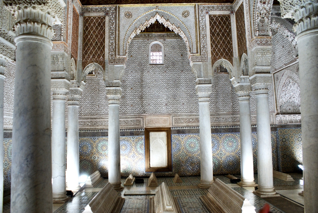 You are currently viewing Tombeaux Saadiens à Marrakech: Beau lieu, expérience décevante