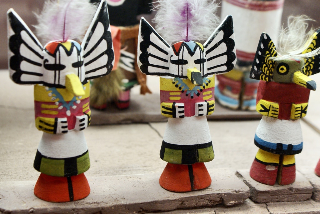 Statuettes Hopi dans le musée d'ethnologie du Chateau Albertis à Gènes.