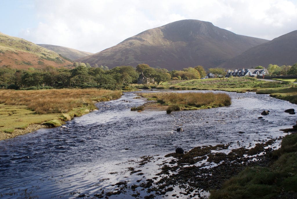 Loch Ranza au nord de l'île d'Arran en Ecosse.