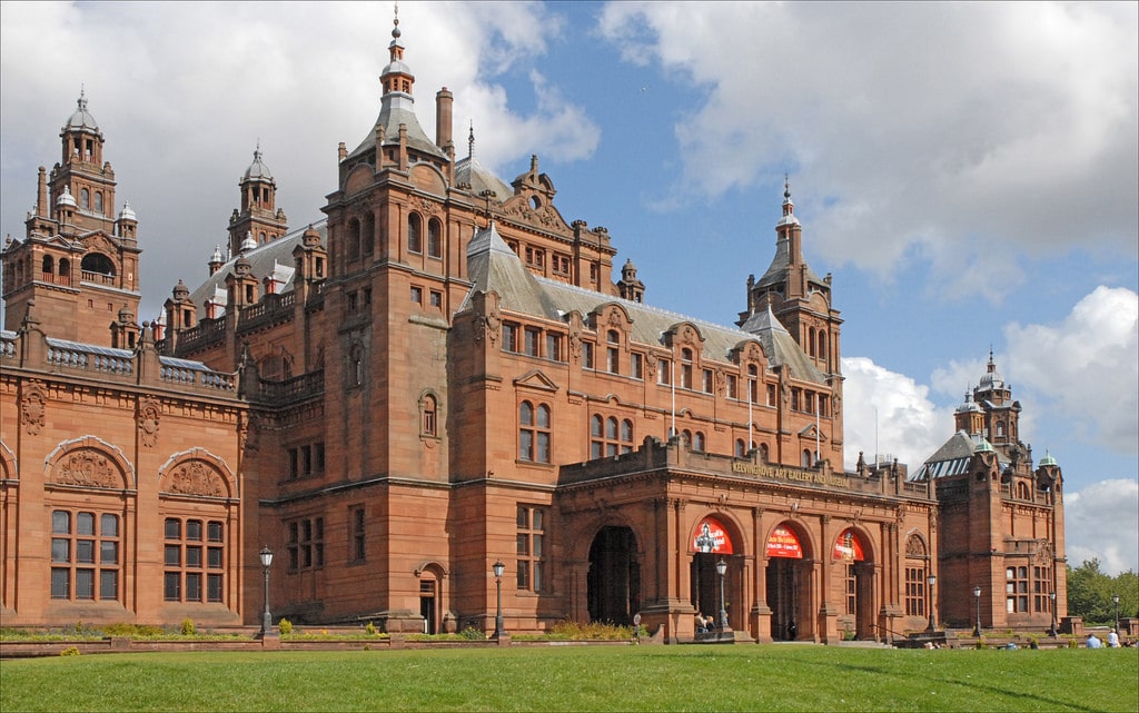 Kelvingrove Art Gallery and Museum à Glasgow Un beau musée de tout