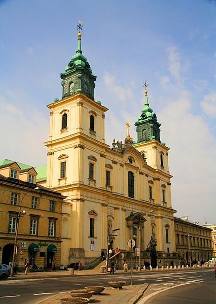 Lire la suite à propos de l’article Eglise Sainte Croix à Varsovie : Jesus à terre et Chopin dans le pilier [Centre-Nord]