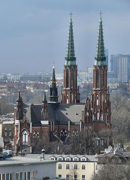 Lire la suite à propos de l’article Cathédrale de Praga à Varsovie, pour faire de l’ombre à la voisine orthodoxe [Praga]