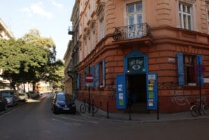 Café Szafé, bar d’expats et de locaux à Cracovie [Piasek]