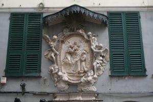 Madones, anges et sculptures de rue à Gênes