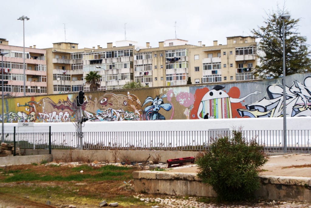 Street art près de la gare d'Olhão.