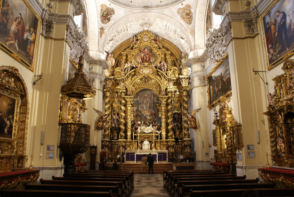 Intérieur de l'église San Jorge de l'hopital de la Caridad à Séville.