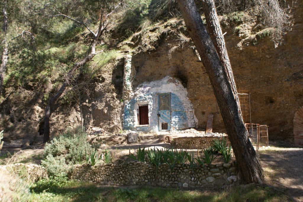 Maison troglodyte dans le quartier de Sacromonte à Grenade.