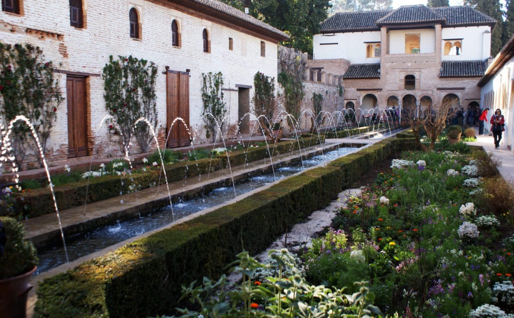 Jardins de la Generalife dans l'Alhambra à Grenade.