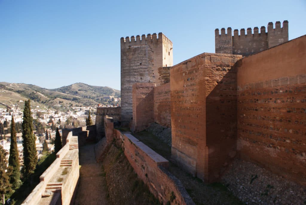 Fortifications de l'Alcazaba à Alhambra de Grenade.