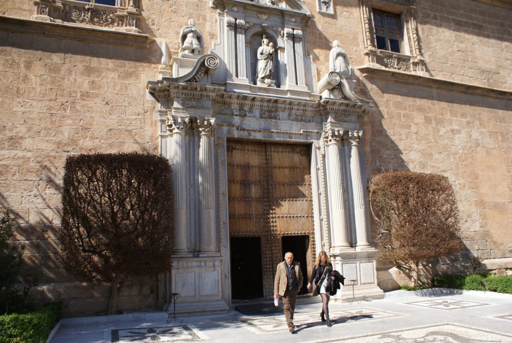 Entrée de l'Hospital real de Grenade, une branche de l'université de Grenade.