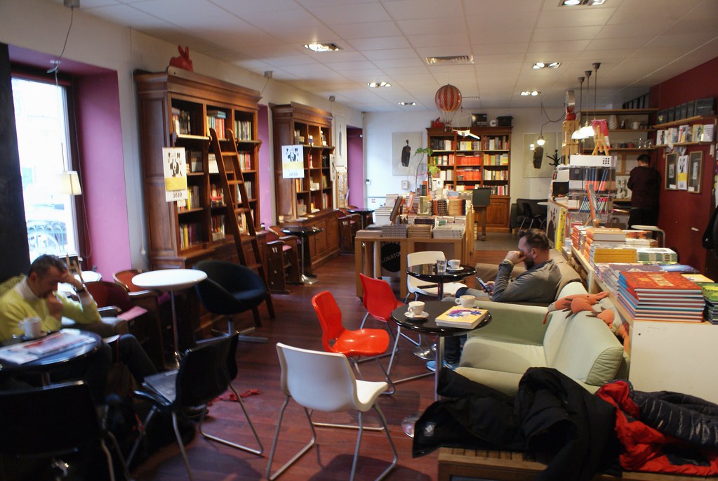 Café librairie Lokator à Cracovie