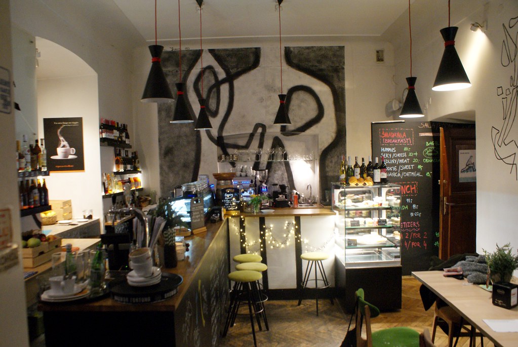 Café 2 Okna dans le quartier de Kazimierz à Cracovie.