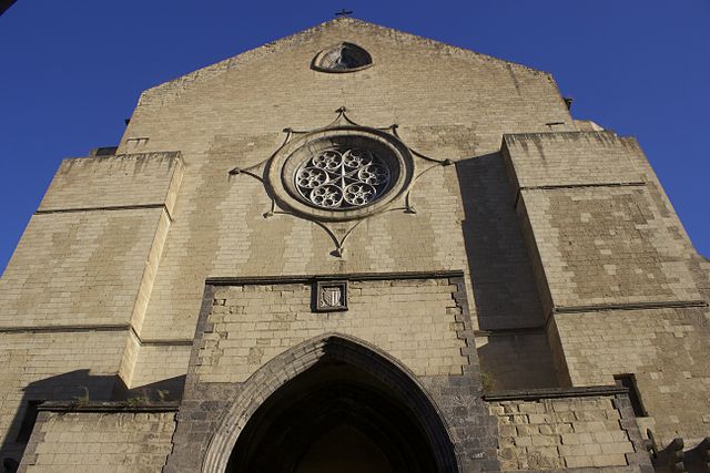 Lire la suite à propos de l’article Santa Chiara à Naples, basilique gothique et cloître fleuri