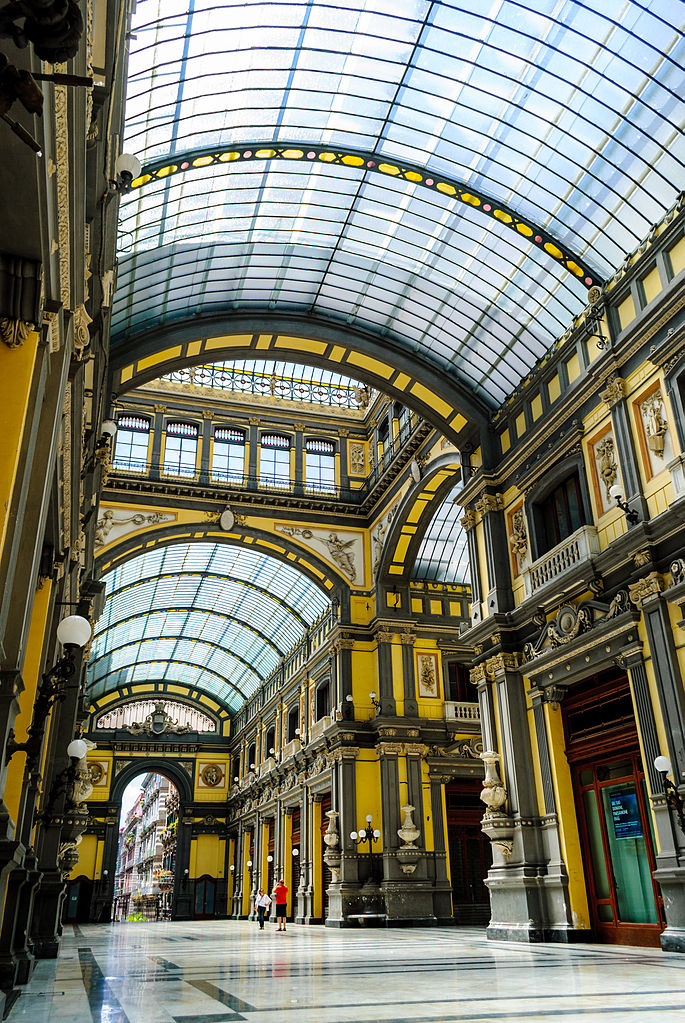 A l'intérieur de la Galerie Principe de Naples - Photo de Sergio Parrella