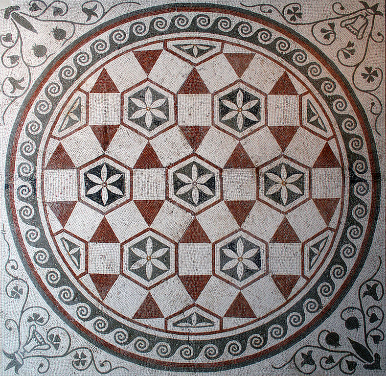 Antiquité du musée national romain : Mosaïque de sol géometrique au Palazzo Massimo alle Terme à Rome. Photo de Jean-Pol Grandmont.
