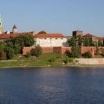 Pentes du chateau de Wawel et rive de la Vistule à Cracovie
