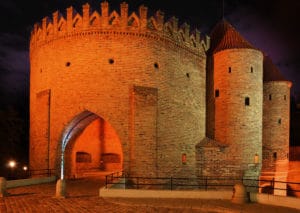 Barbakan et remparts de Varsovie : Les fortifications médiévales [Vieille Ville]