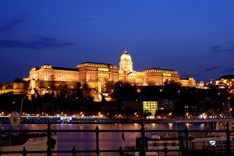 Lire la suite à propos de l’article 5 beaux appartement à louer à Budapest !