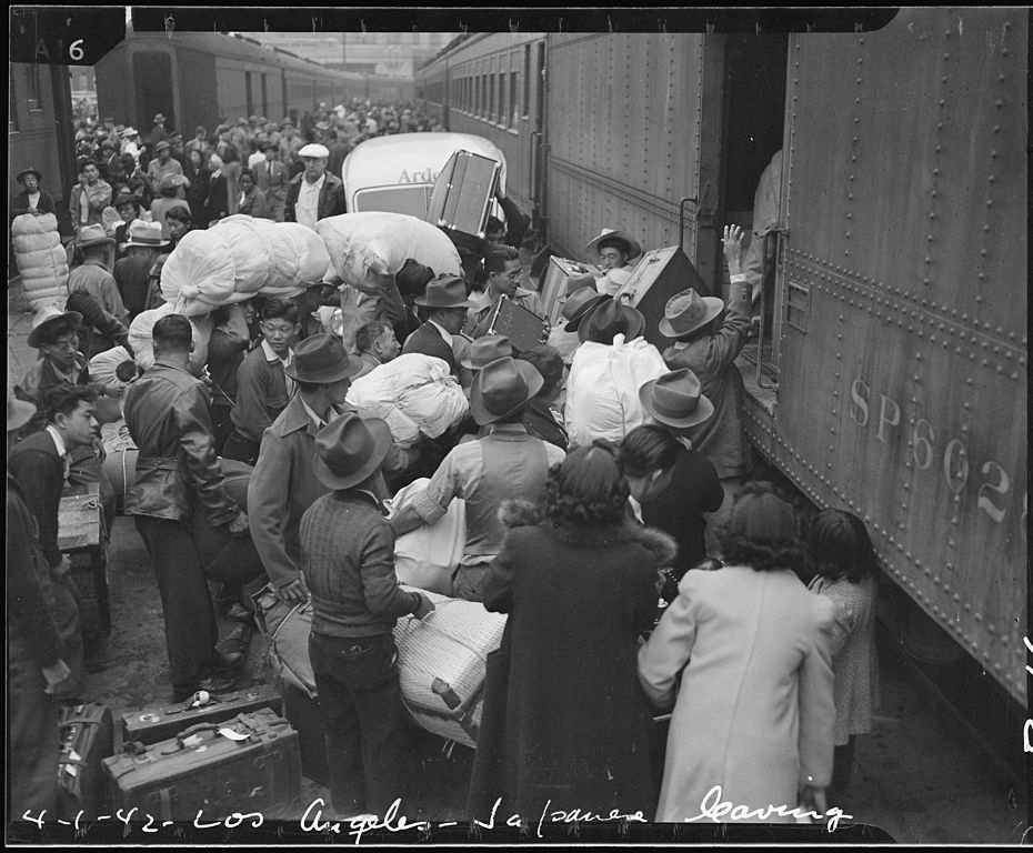 Déportation des Japonais de Los Angeles vers des camps d'internements pendant la seconde guerre mondiale.