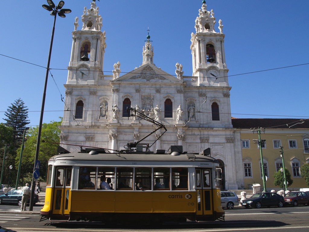 Lire la suite à propos de l’article Basilique d’Estrela à Lisbonne : Belle et tranquille [Estrela]