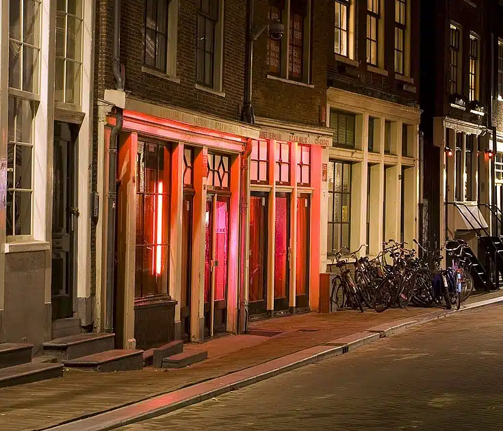 > Vitrines du Quartier Rouge d'Amsterdam par Massimo Catarinella