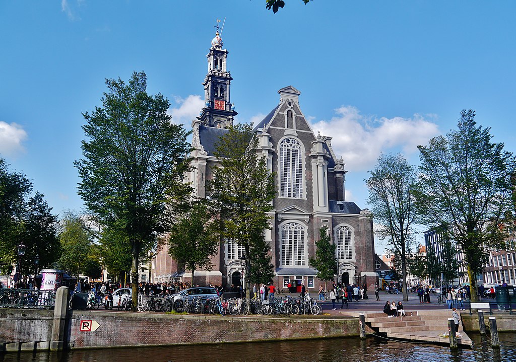 L'église de Westerkerk, l'église de l'ouest entre canaux et quartier de Jordaan à Amsterdam - Photo de Zairon