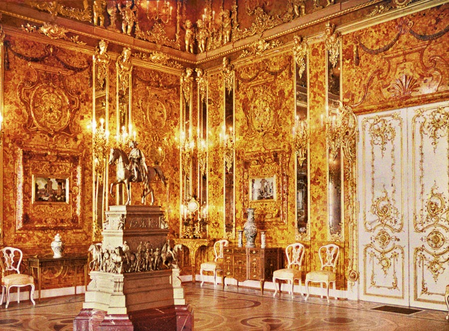 Chambre d'ambre au Palais Catherine près de Saint Petersbourg. Photo autochrome d'Andrey Zeest